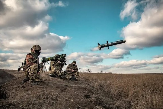 Mỹ không giám sát nổi số vũ khí viện trợ Ukraine