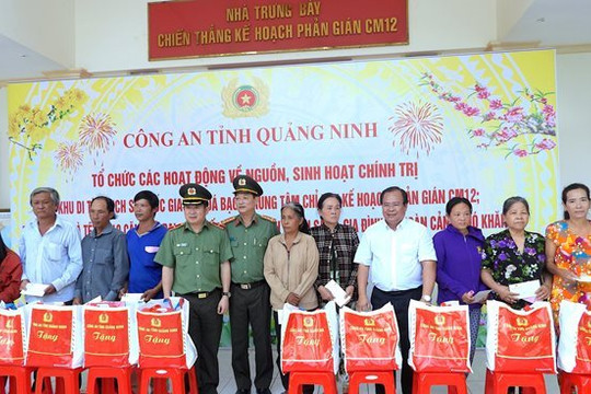 Công an tỉnh Quảng Ninh tặng quà Tết tại Cà Mau
