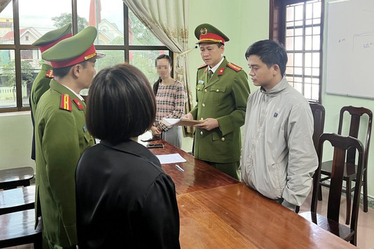 Bắt giam một cán bộ Văn phòng đăng ký đất đai tỉnh Quảng Trị