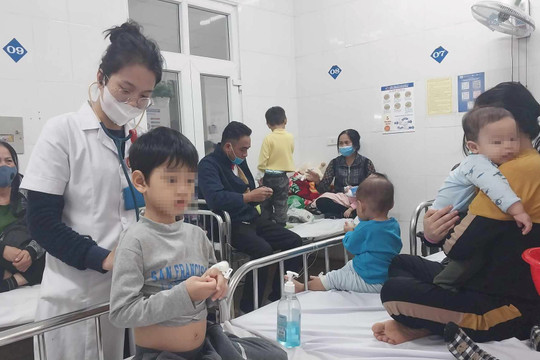 Nghệ An: Nhiều trẻ em nhập viện vì thời tiết lạnh đột ngột