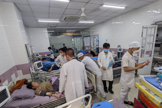 Sóc Trăng: Hàng chục người bị ngộ độc phải nhập viện