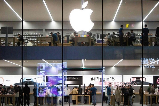 Cảnh sát Trung Quốc triệt phá các đường dây cho 20.000 người vay tiền qua Apple ID, mượn tên tuổi Tim Cook