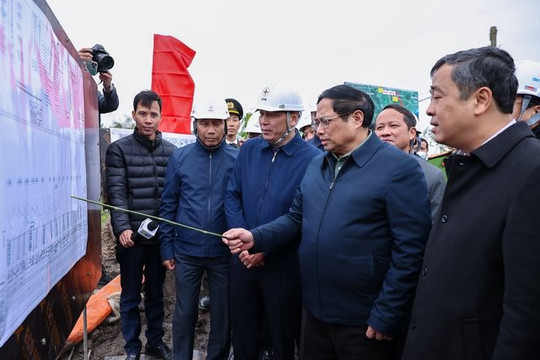 Thủ tướng: 'Xuyên lễ xuyên Tết' để hoàn thành đường dây 500 kV mạch 3
