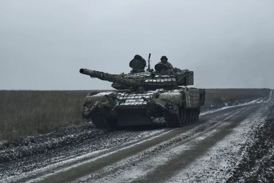 Phòng tuyến Ukraine hứng chịu ‘mưa bom bão đạn’ từ Nga