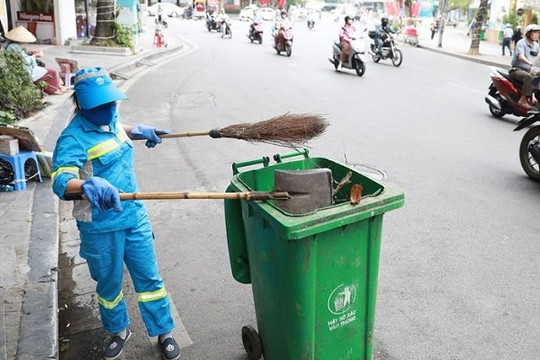 Hà Nội: Không để tồn tại 'điểm đen rác thải' ngày tết