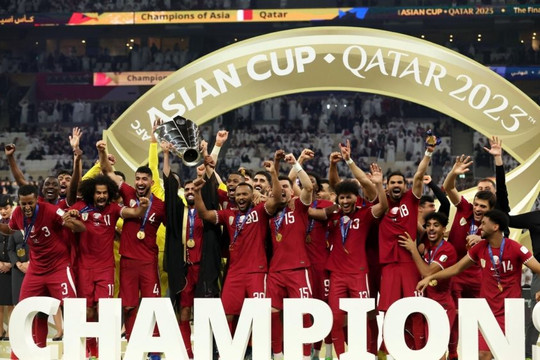Qatar bảo vệ ngôi vô địch Asian Cup bằng 3 cú phạt đền