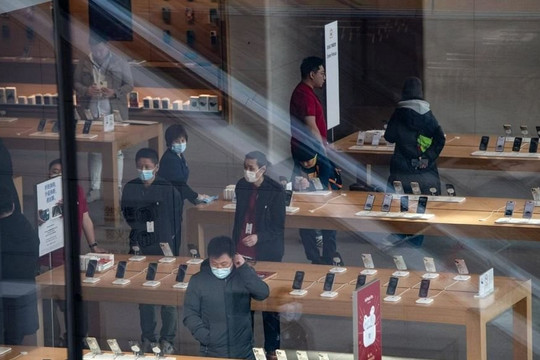 Apple đối mặt sự cạnh tranh khốc liệt ở Trung Quốc khi người dùng khao khát AI và smartphone màn hình gập
