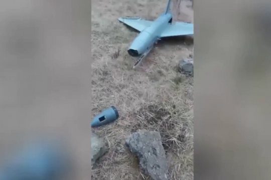 Một UAV tự sát hiện đại Banshee Jet 80 đã bị chế áp điện tử tại Ukraine