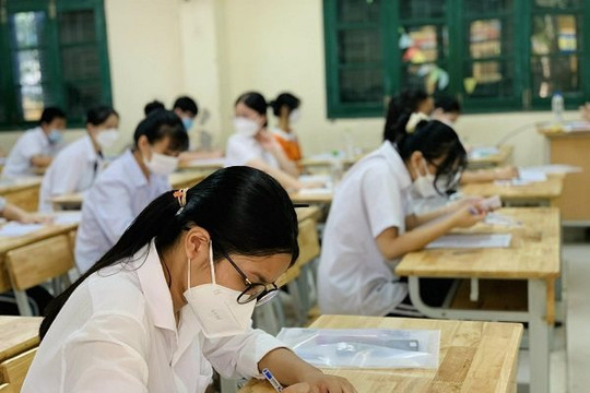 Bộ Giáo dục và Đào tạo yêu cầu dừng tuyển thẳng lớp 10 bằng IELTS