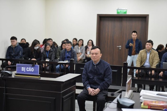 Lại hoãn phiên tòa xét xử cựu Giám đốc CDC Hà Nội Trương Quang Việt
