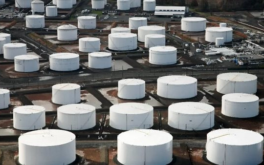 Mỹ muốn cấm Trung Quốc mua dầu dự trữ
