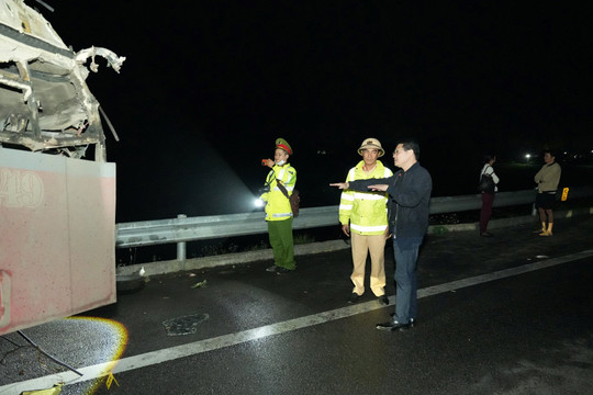 Thủ tướng yêu cầu khẩn trương làm rõ vụ tai nạn trên cao tốc Cam Lộ - La Sơn