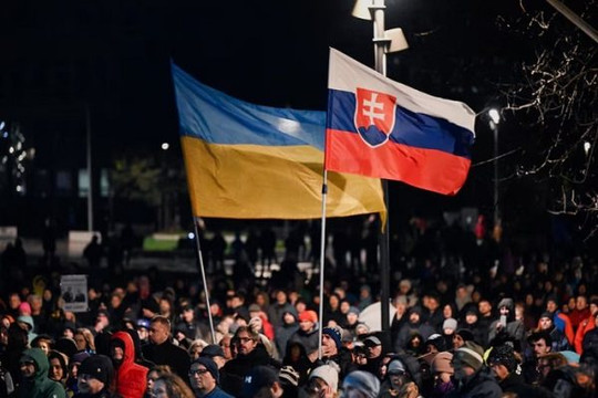 Thủ tướng Slovakia: Việc viện trợ quân sự cho Ukraine chỉ khiến cuộc chiến kéo dài
