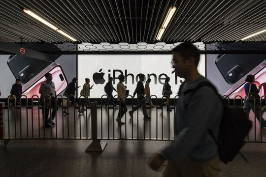 Doanh số iPhone ở Trung Quốc giảm 33% vào tháng 2, chuyên gia đoán điều tồi tệ sẽ tiếp diễn với Apple
