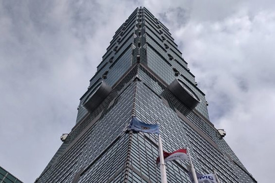 Tòa tháp biểu tượng của Đài Loan đứng vững trong trận động đất