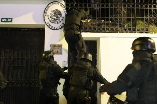 Quan hệ Mexico - Ecuador căng thẳng vì vụ đột kích đại sứ quán