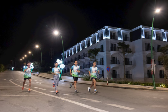 Lần đầu Đà Lạt có giải chạy đêm full marathon