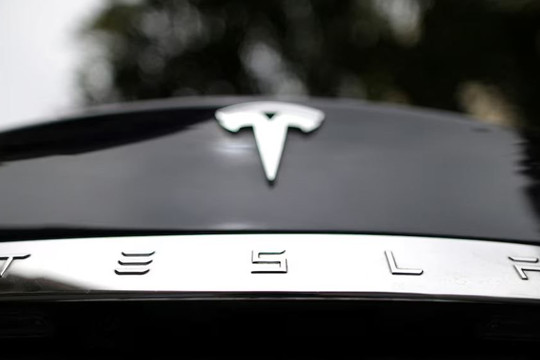 Tesla sa thải hơn 14.000 nhân viên toàn cầu sau khi doanh số ô tô điện hàng quý lần đầu giảm sau gần 4 năm