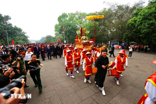 Lễ dâng hương giỗ Tổ Hùng Vương tại Khu di tích lịch sử Đền Hùng