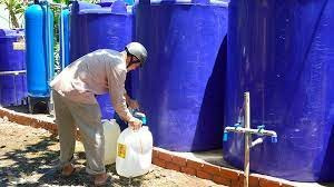 TP.HCM đề nghị người dân trữ nước ngọt, dùng nước tiết kiệm
