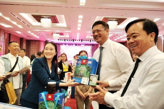 Trao đổi cơ hội hợp tác giữa doanh nghiệp Trung Quốc và Cà Mau