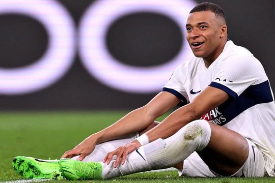 Mbappe tịt ngòi, PSG phơi áo trước Dortmund