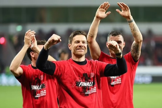 Leverkusen thoát thua thần kỳ, giành vé vào chung kết Europa League