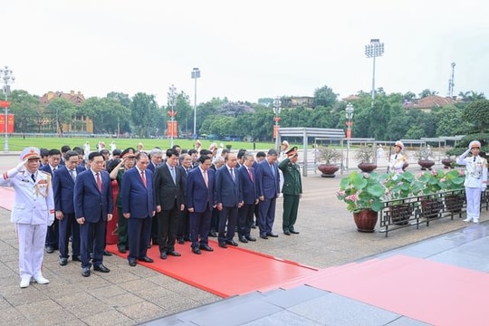 Lãnh đạo Đảng, Nhà nước vào lăng viếng Chủ tịch Hồ Chí Minh