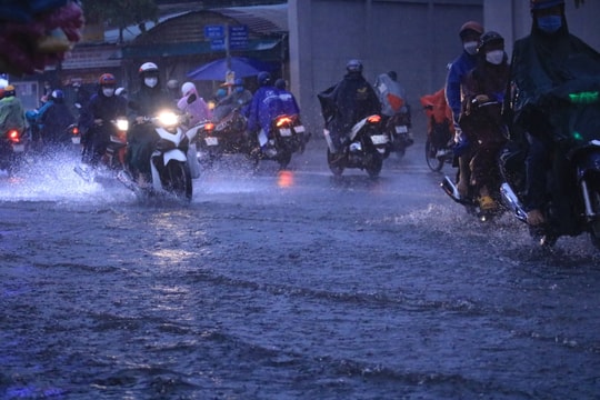 Thời tiết ngày 19.5: Hà Nội ngày nắng, chiều tối mưa to