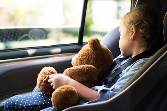 Công nghệ ngăn trẻ em bị bỏ quên trên xe