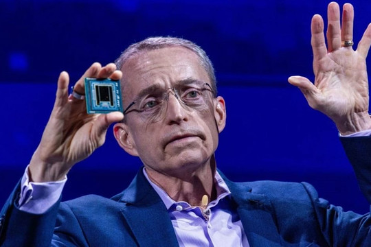 Pat Gelsinger phản bác tuyên bố từ CEO Nvidia rằng bộ xử lý Intel lỗi thời trong kỷ nguyên AI
