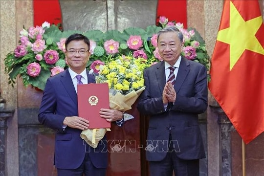 Chủ tịch nước Tô Lâm trao Quyết định bổ nhiệm cho Phó thủ tướng và Bộ trưởng Bộ Công an