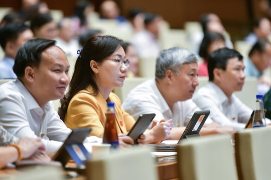 Thủ tục hành chính vẫn là cỗ xe ì ạch