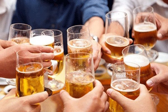 Bộ Tài chính đề xuất tăng thuế rượu, bia lên tới 100%