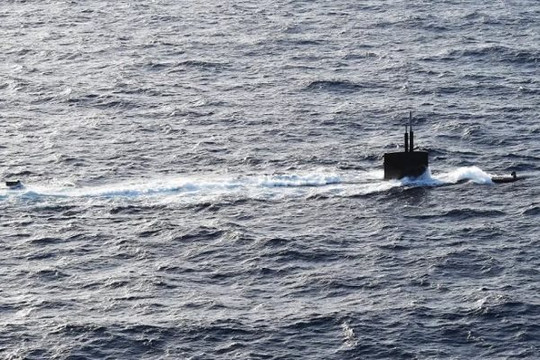 Mỹ triển khai tàu ngầm hạt nhân gần Cuba