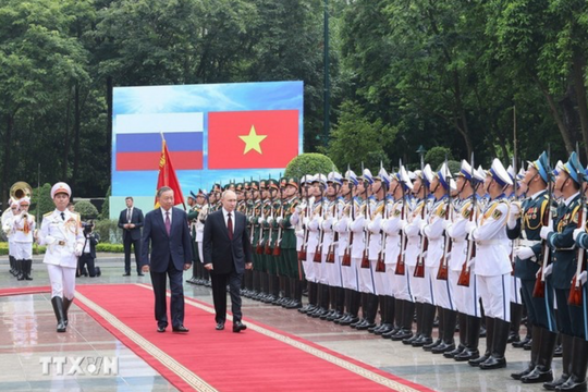 Chủ tịch nước Tô Lâm chủ trì lễ đón chính thức Tổng thống Nga Vladimir Putin