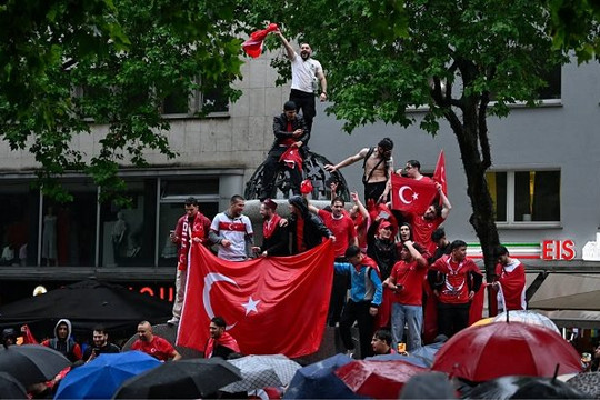 Euro 2024: Tuyển Thổ Nhĩ Kỳ là 'đội nhà' thứ hai