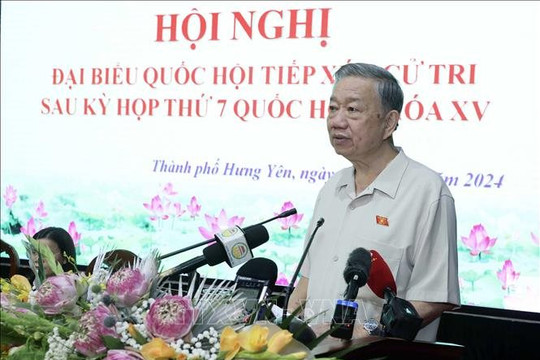 Chủ tịch nước Tô Lâm tiếp xúc cử tri Hưng Yên