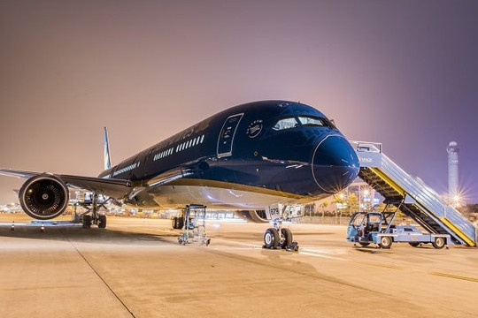 Vietnam Airlines nhận máy bay mới, ưu đãi bay sáng sớm và tối muộn