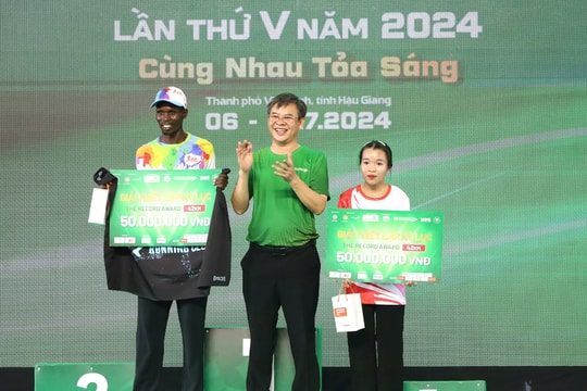 Hậu Giang: VĐV Kenya đoạt giải nhất marathon quốc tế