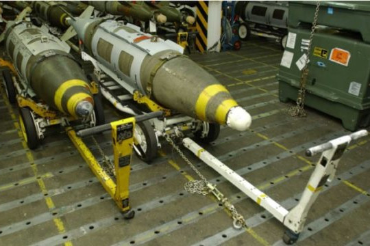 Mỹ khôi phục việc cung cấp bom 500 pound cho Israel