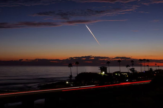 Tên lửa Falcon 9 của SpaceX bị sự cố hiếm thấy trong không gian, sứ mệnh Starlink gặp nguy hiểm