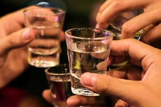Bộ Y tế yêu cầu Thái Nguyên dừng lưu thông các sản phẩm rượu nghi gây ngộ độc