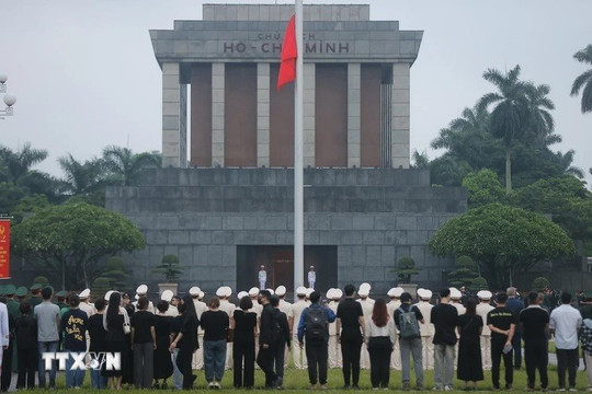 Lễ thượng cờ rủ Quốc tang Tổng Bí thư Nguyễn Phú Trọng trên Quảng trường Ba Đình