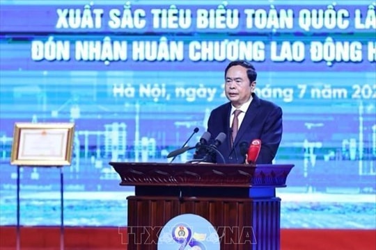 Chủ tịch Quốc hội Trần Thanh Mẫn: Tin tưởng công đoàn sẽ có bước phát triển mới