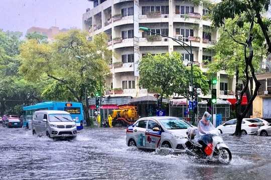 Nhiều khu vực trên cả nước có mưa rào và dông