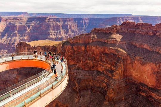 Bay qua đại vực kỳ bí Grand Canyon