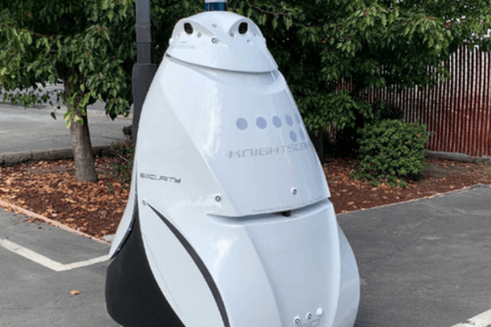 Robot giúp giữ trật tự trị an