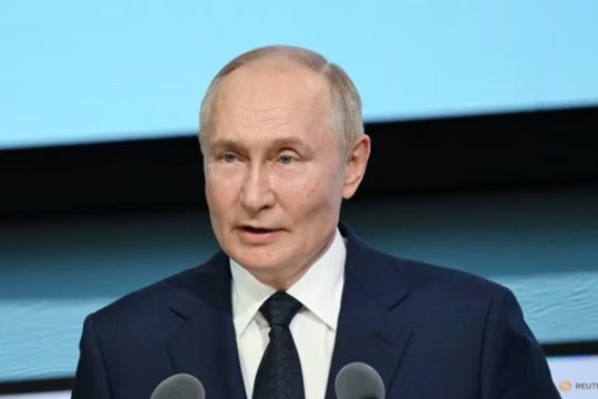 Ông Putin cảnh báo nguy cơ ‘chiến tranh’ nếu phương Tây dỡ bỏ hạn chế về vũ khí viện trợ