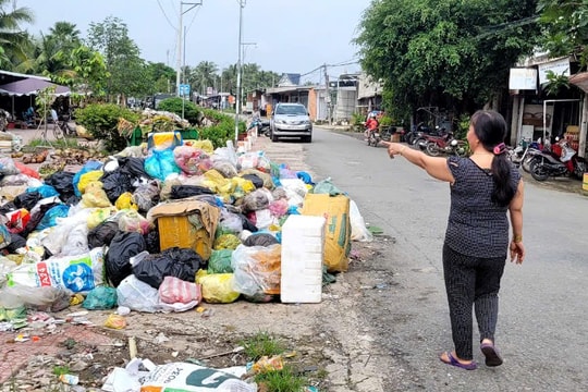 Khu dân cư ở Tiền Giang ‘kêu trời’ vì bãi rác lộ thiên gây ô nhiễm